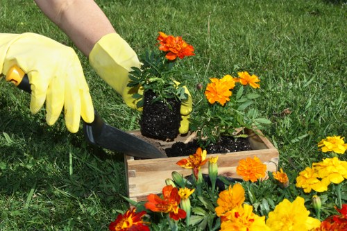 Garden recycling process with separated organic waste